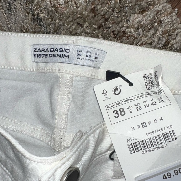 Zara brand new white jeans - Picture 4 of 7